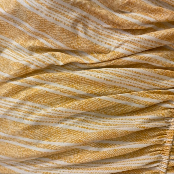 Romper - Picture 3 of 4